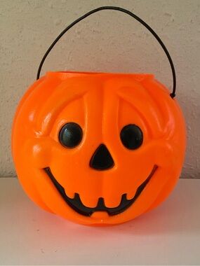 Vintage Pumpkin Pail Bucket Blow Mold Halloween Jack O lantern spooky october